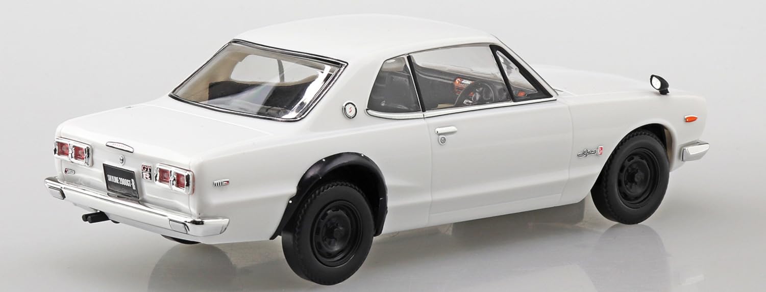 Aoshima 1/32 Nissan C10 Skyline 2000Gt-R White Plastic Model Kit