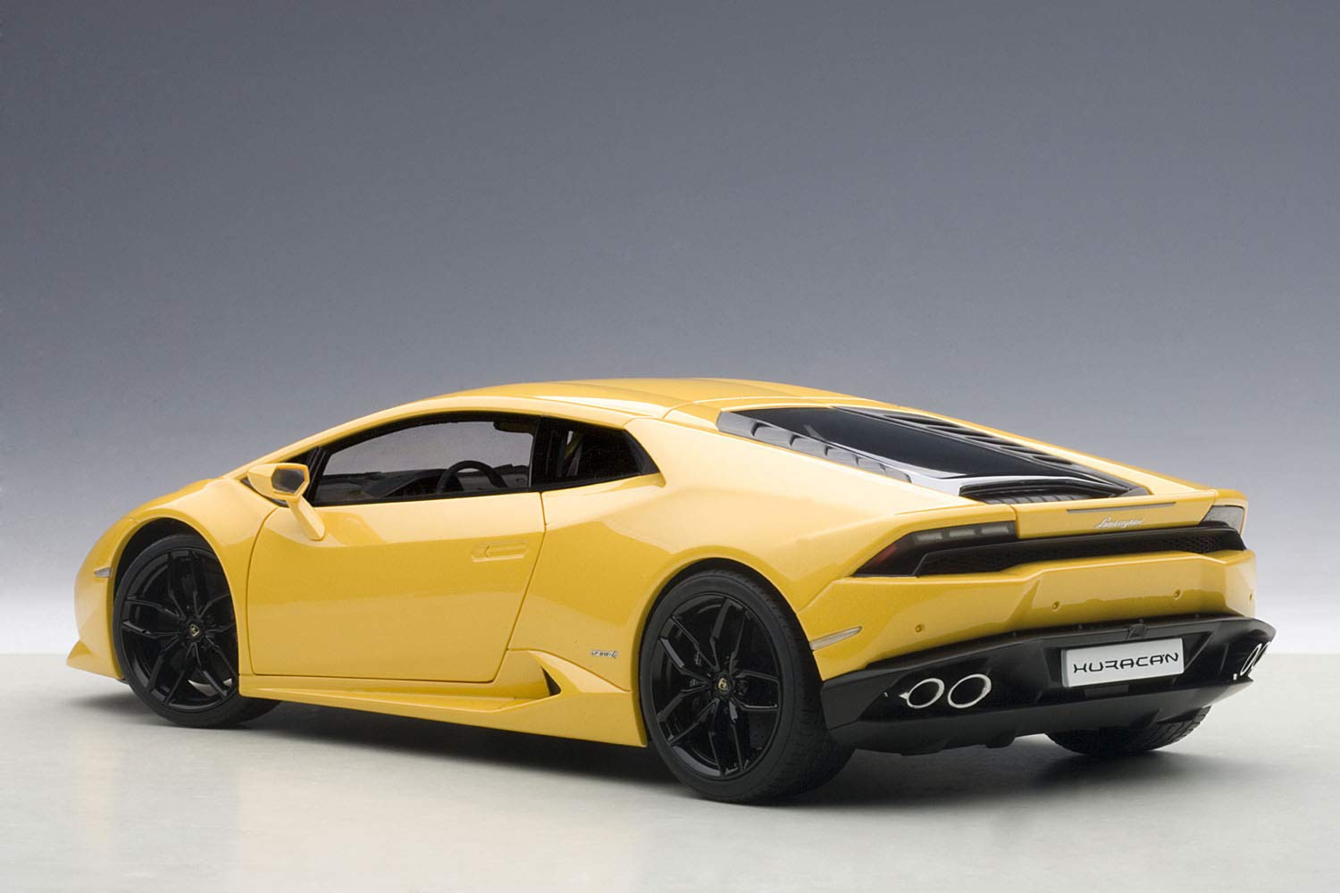 Autoart 1/18 Lamborghini Huracan LP610-4 Pearl Yellow Diecast Model- Japan Figure Store - #1 Bring To You The Best Japanese Goods