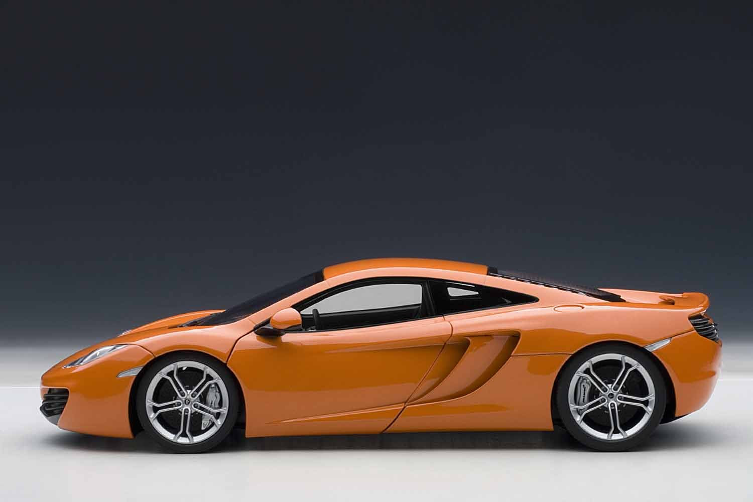 Autoart 1/18 McLaren MP4-12C Diecast Model Orange- Japan Figure Store - #1 Bring To You The Best Japanese Goods