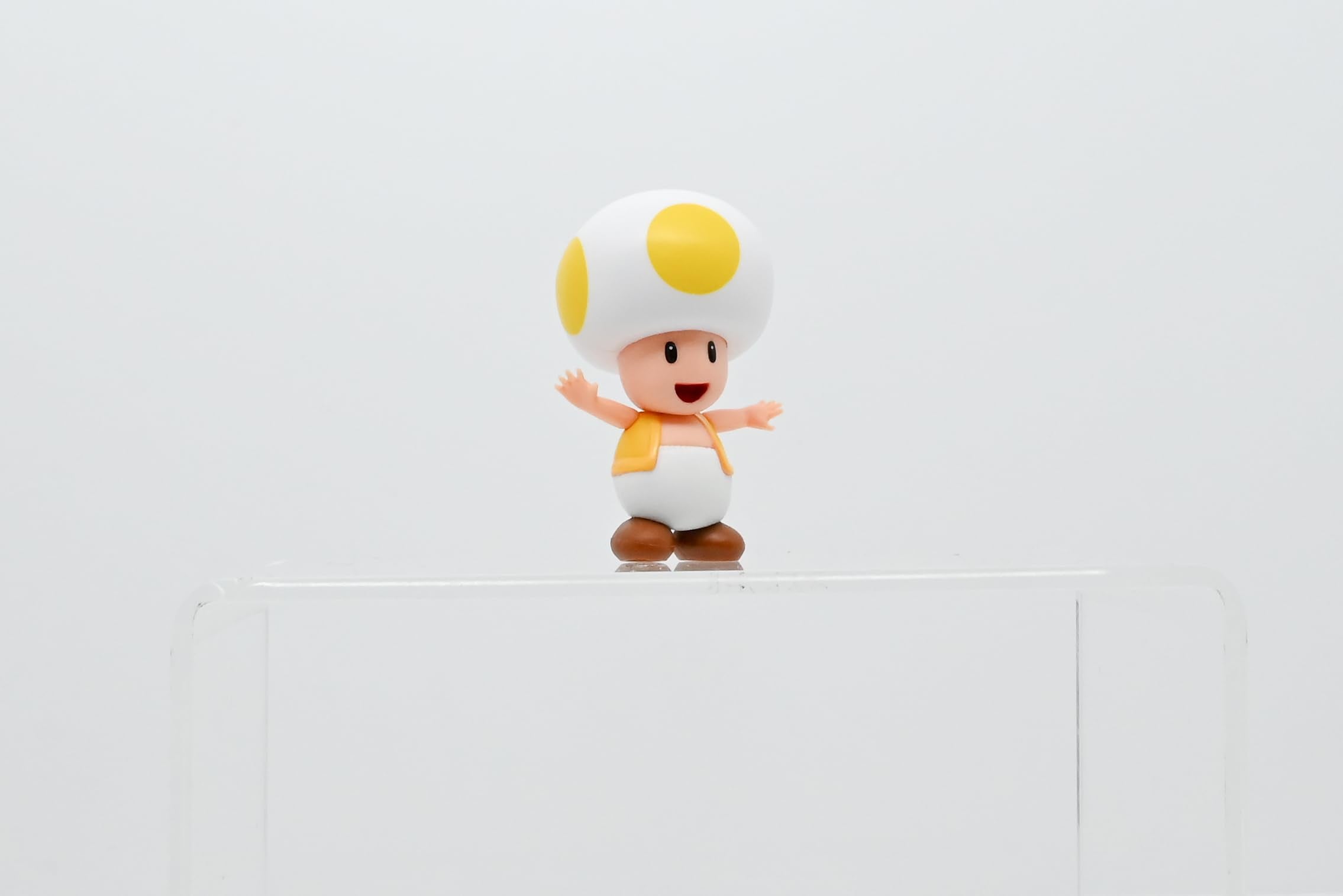 Sanei Boeki Super Mario Figure Collection Yellow Toad Model Fcm-034- Japan Figure Store - #1 Bring To You The Best Japanese Goods
