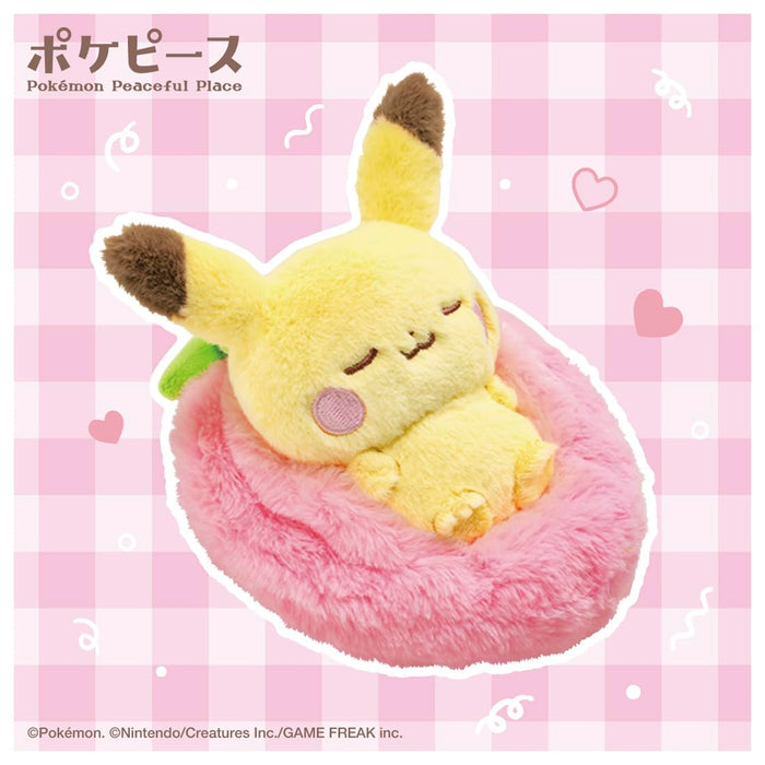 Pikachu en peluche dormant de Takara Tomy Pokemon - Édition Pokepeace Fruit