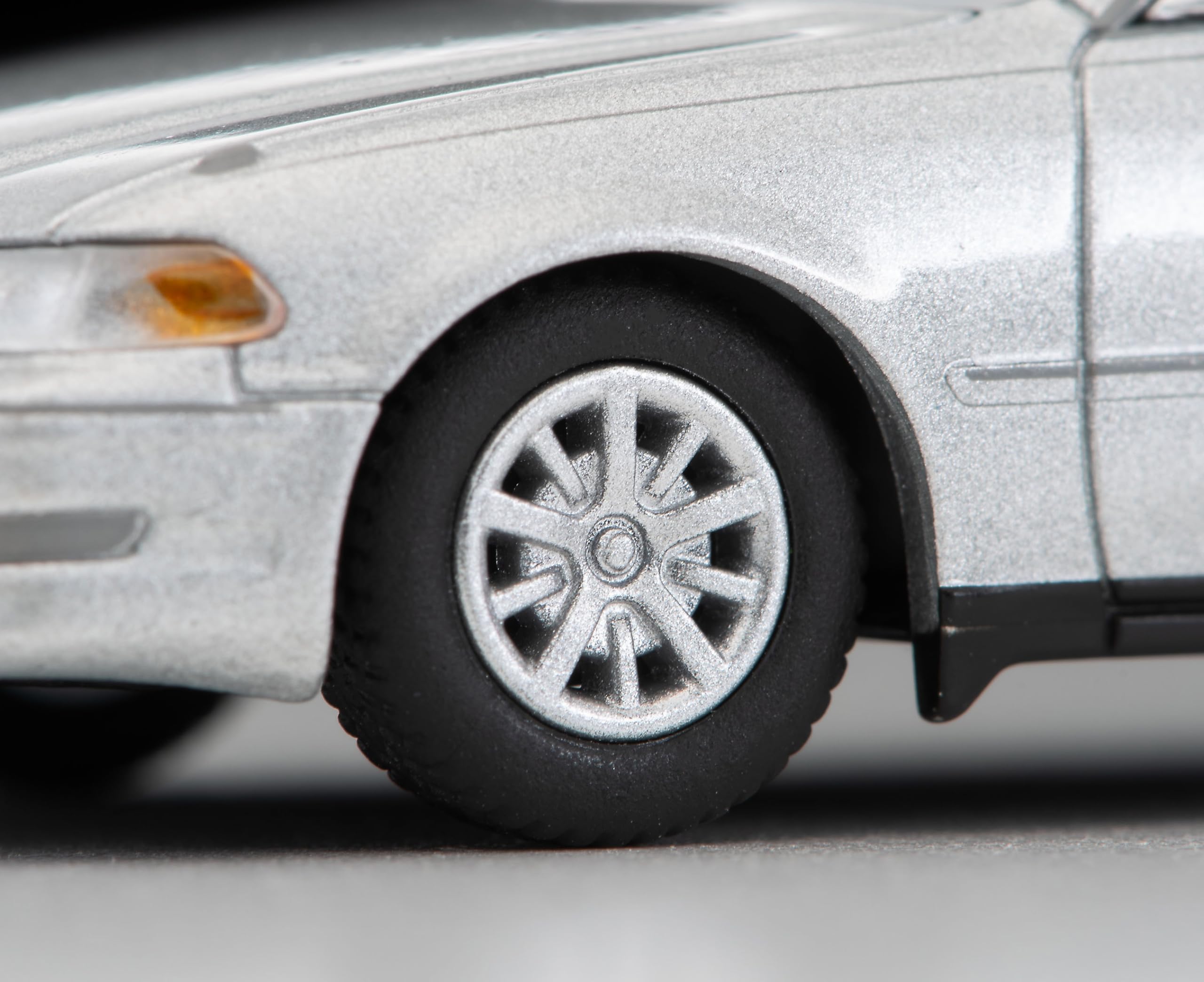 Tomytec Tomica Limited Vintage Neo LV-N311B Toyota Mark II 2.0 Grande Silver 1998- Japan Figure Store - #1 Bring To You The Best Japanese Goods