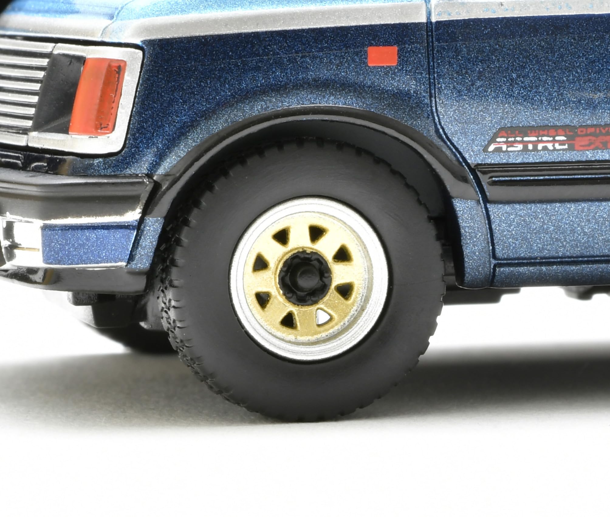 Tomytec Tomica Limited Vintage Neo 1994 Chevrolet Astro LT AWD Light Blue/Navy- Japan Figure Store - #1 Bring To You The Best Japanese Goods