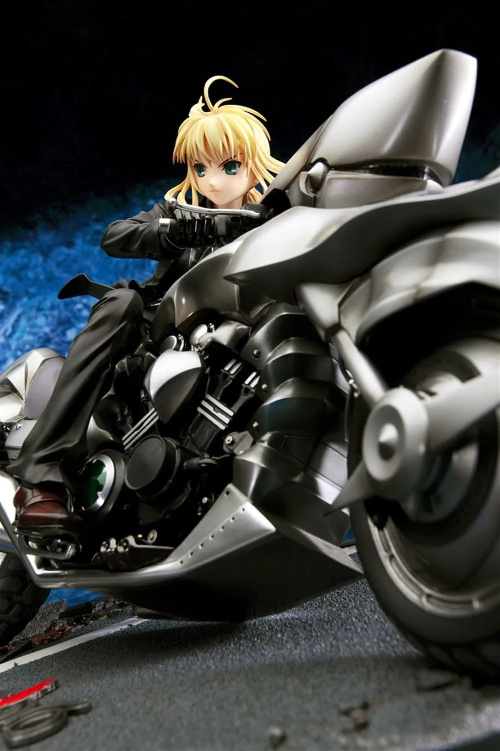 Good Smile Company Fate Zero Saber Motor Cuirass 1/8 Scale PVC