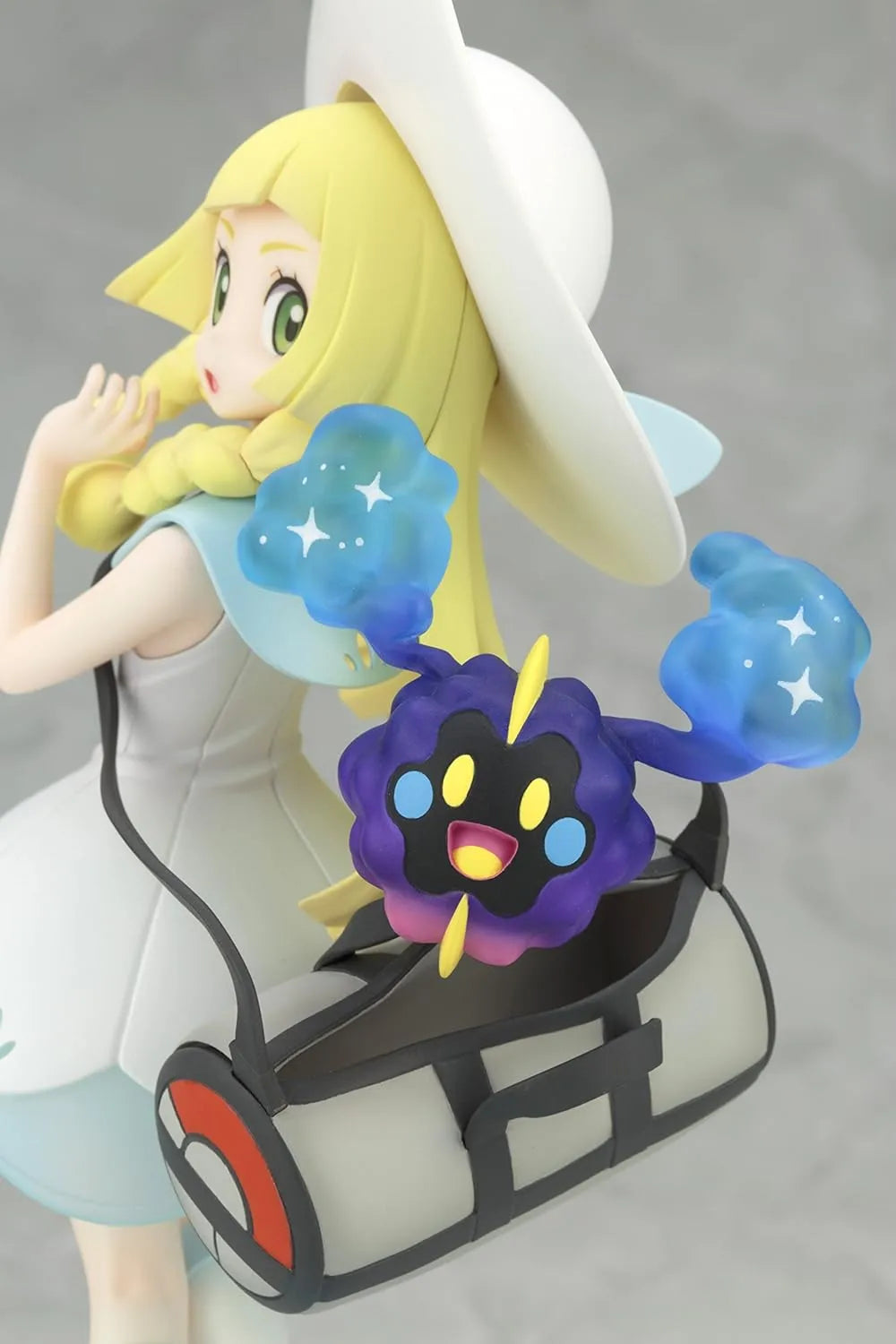 Pokemon Lillie and Cosmog Figure 1/8 Scale PVC ABS Painted