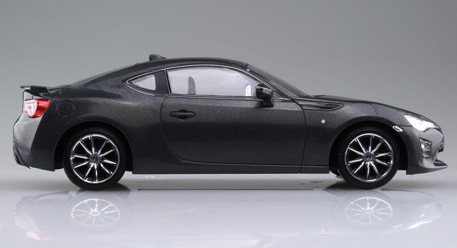 AOSHIMA 55977 Toyota 86 Dark Grey Metallic 1/32 Pre-Painted Snap-Fit Kit- Japan Figure Store - #1 Bring To You The Best Japanese Goods