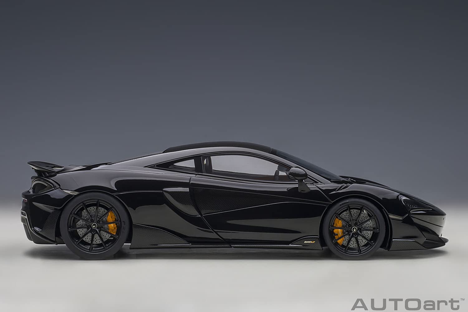 Autoart 1/18 McLaren 600LT 76081 Black/Carbon Roof- Japan Figure Store - #1 Bring To You The Best Japanese Goods