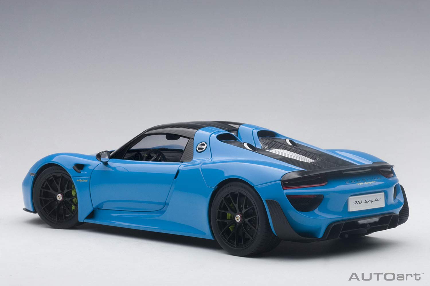 Autoart 1/18 Porsche 918 Spyder Beissach Light Blue- Japan Figure Store - #1 Bring To You The Best Japanese Goods
