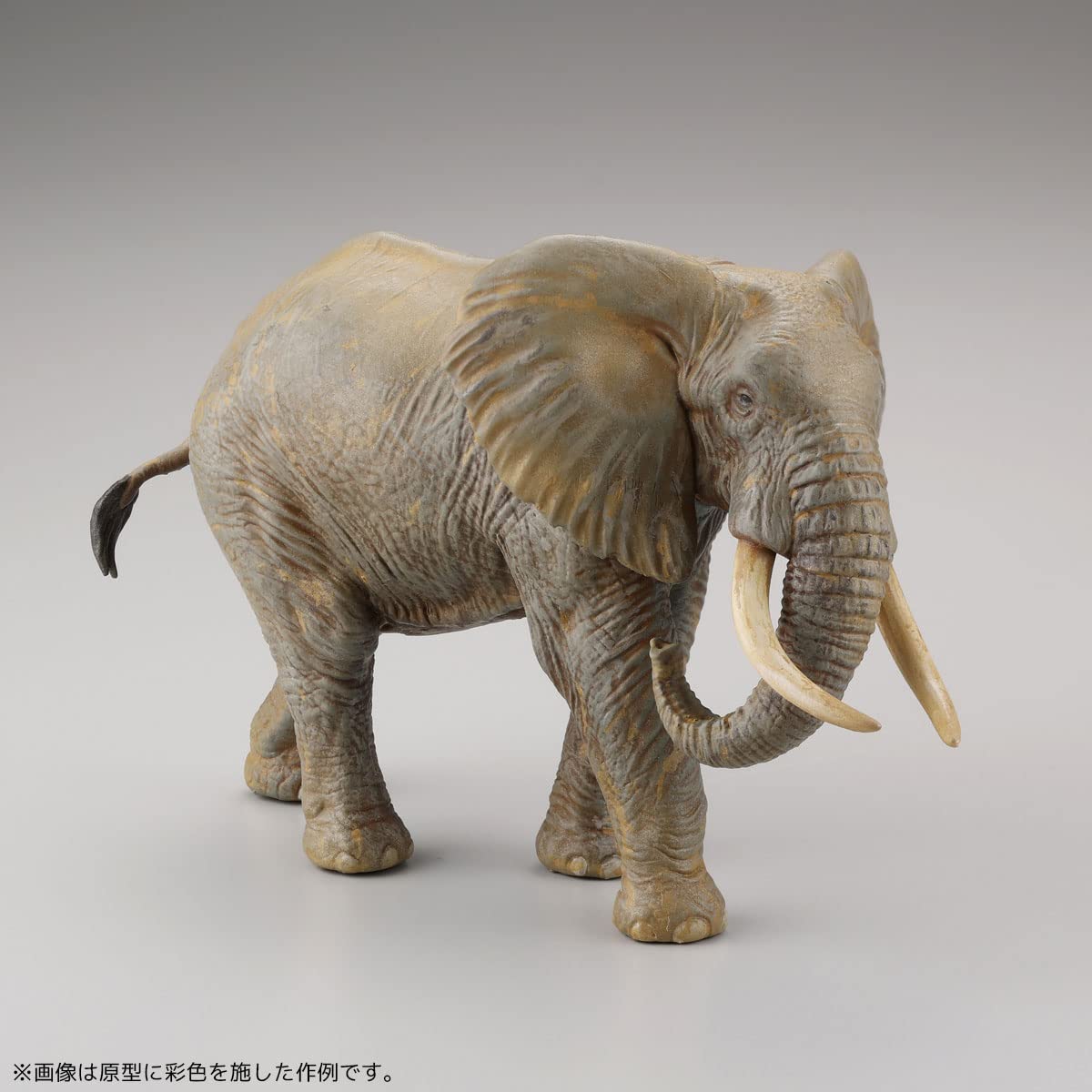 Kaiyodo Art Pla Art Pla Tourist And African Elephant Set 1/35 Scale Unpainted Unassembled Plastic Model Kit- Japan Figure Store - #1 Bring To You The Best Japanese Goods
