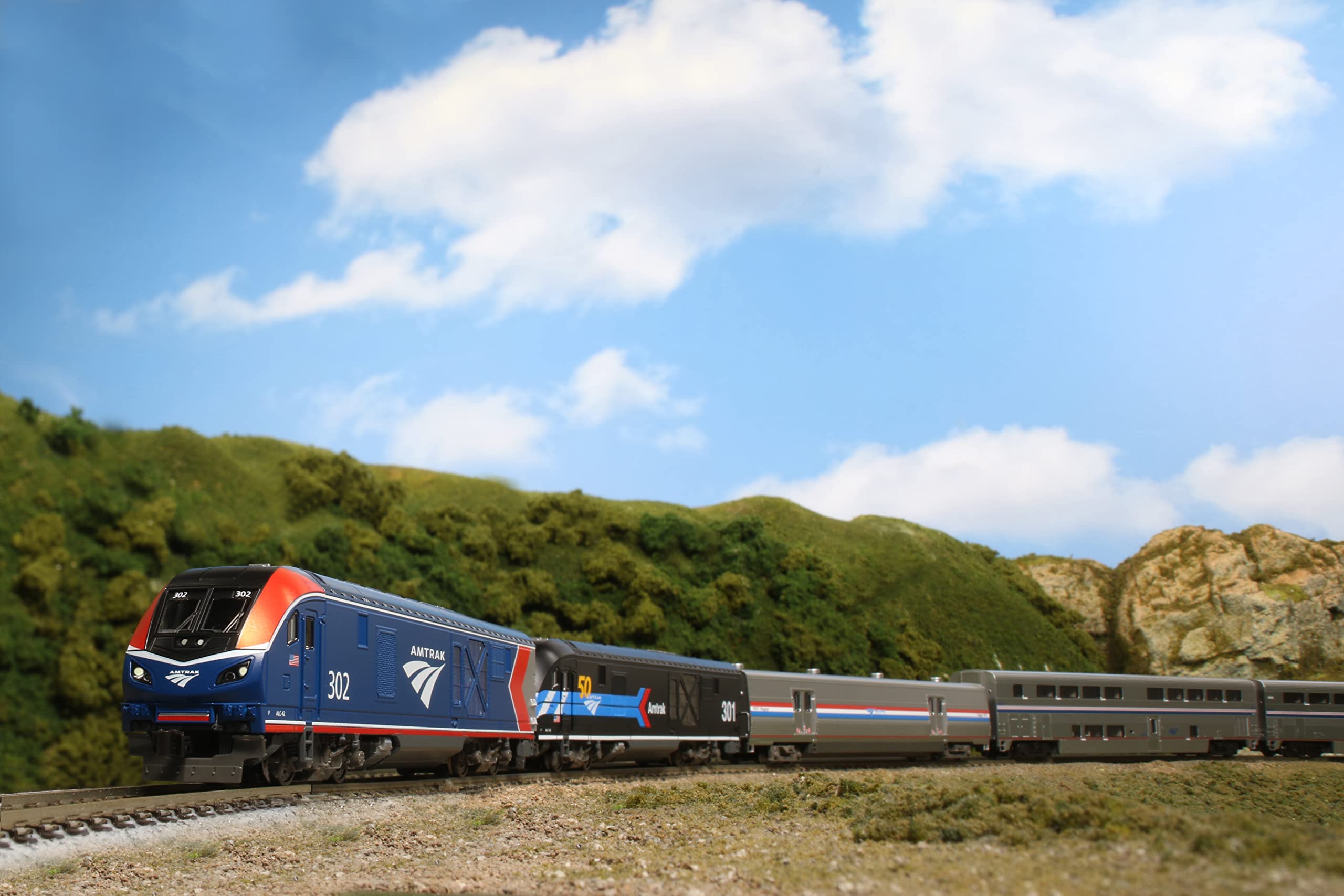 Kato 10-1788 N Gauge Amtrak Alc-42 Super Liner 4-Car Railway Model Set- Japan Figure Store - #1 Bring To You The Best Japanese Goods