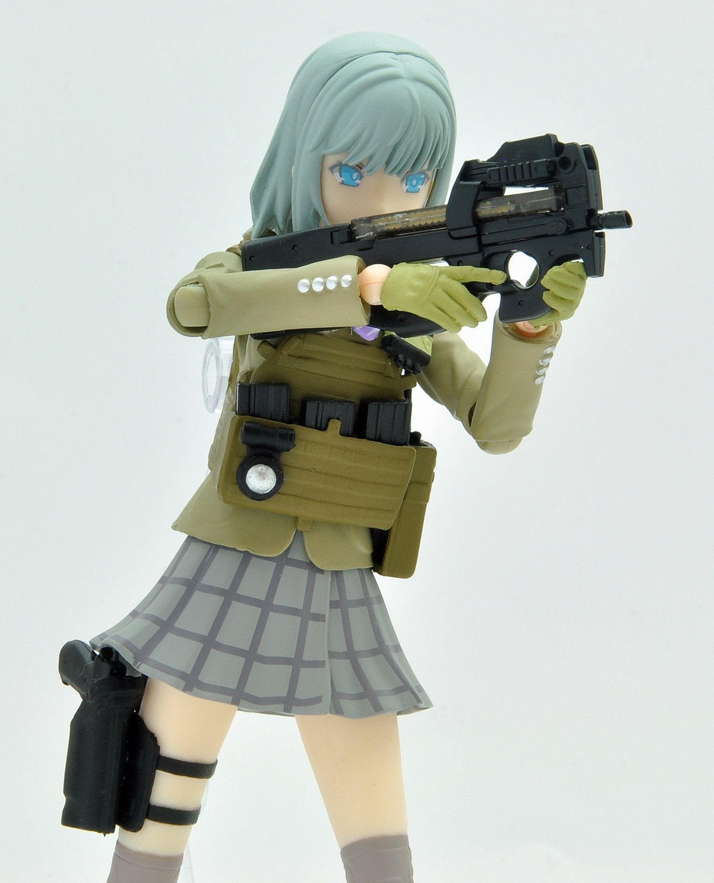 TOMYTEC La039 Military Series Little Armory P90 Type 1/12 Scale Plastic Model Kit- Japan Figure Store - #1 Bring To You The Best Japanese Goods