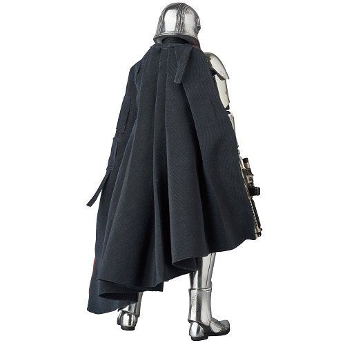Medicom Toy Mafex No.028 Star Wars Captain Phasma Figure- Japan Figure Store - #1 Bring To You The Best Japanese Goods