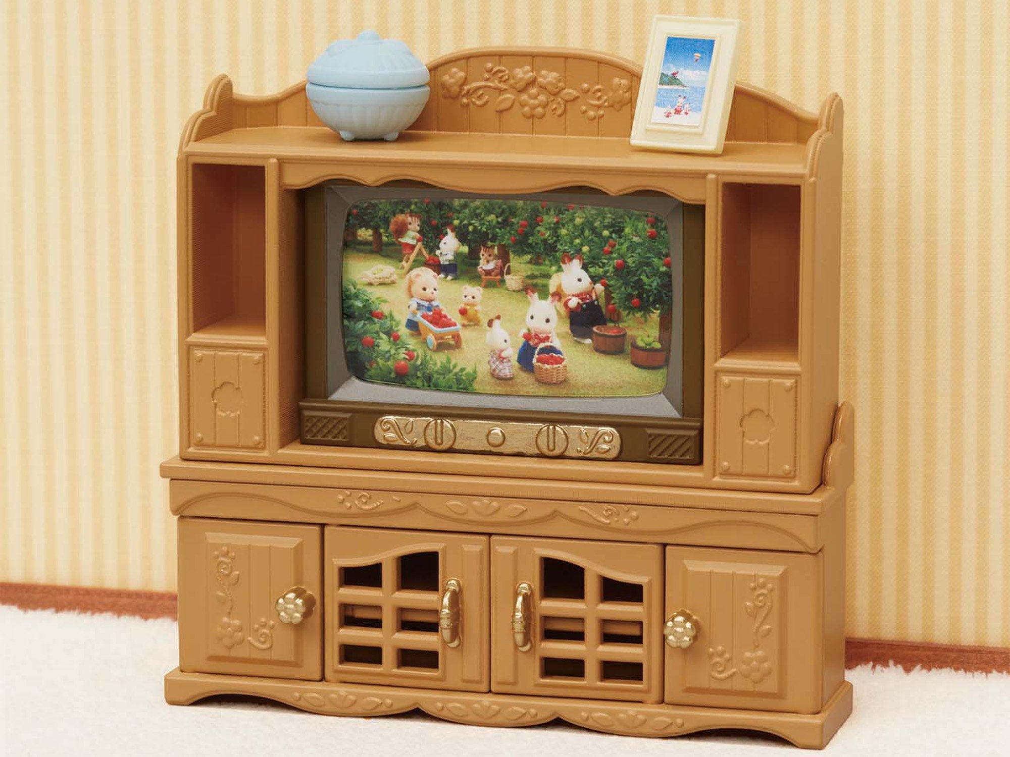 Epoch Sylvanian Families Toy Dollhouse Furniture with TV Stand Set - Ages 3 and Up- Japan Figure Store - #1 Bring To You The Best Japanese Goods