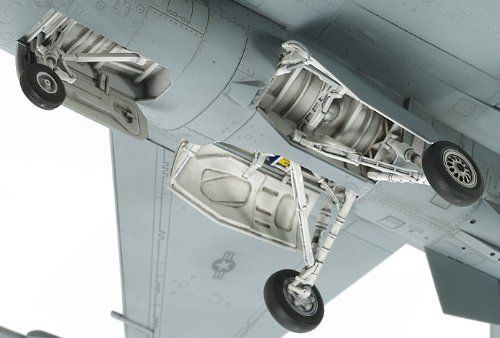 Tamiya 1/72 Lookheed Martin F-16cj Block50 Fighting Falcon Model Kit Japan- Japan Figure Store - #1 Bring To You The Best Japanese Goods