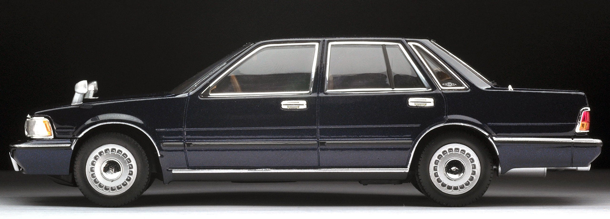 Tomytec Lv-N43-20A Tomica Limited Vintage Neo Cedric Sedan V30e Brougham 1/64 Scale Car- Japan Figure Store - #1 Bring To You The Best Japanese Goods