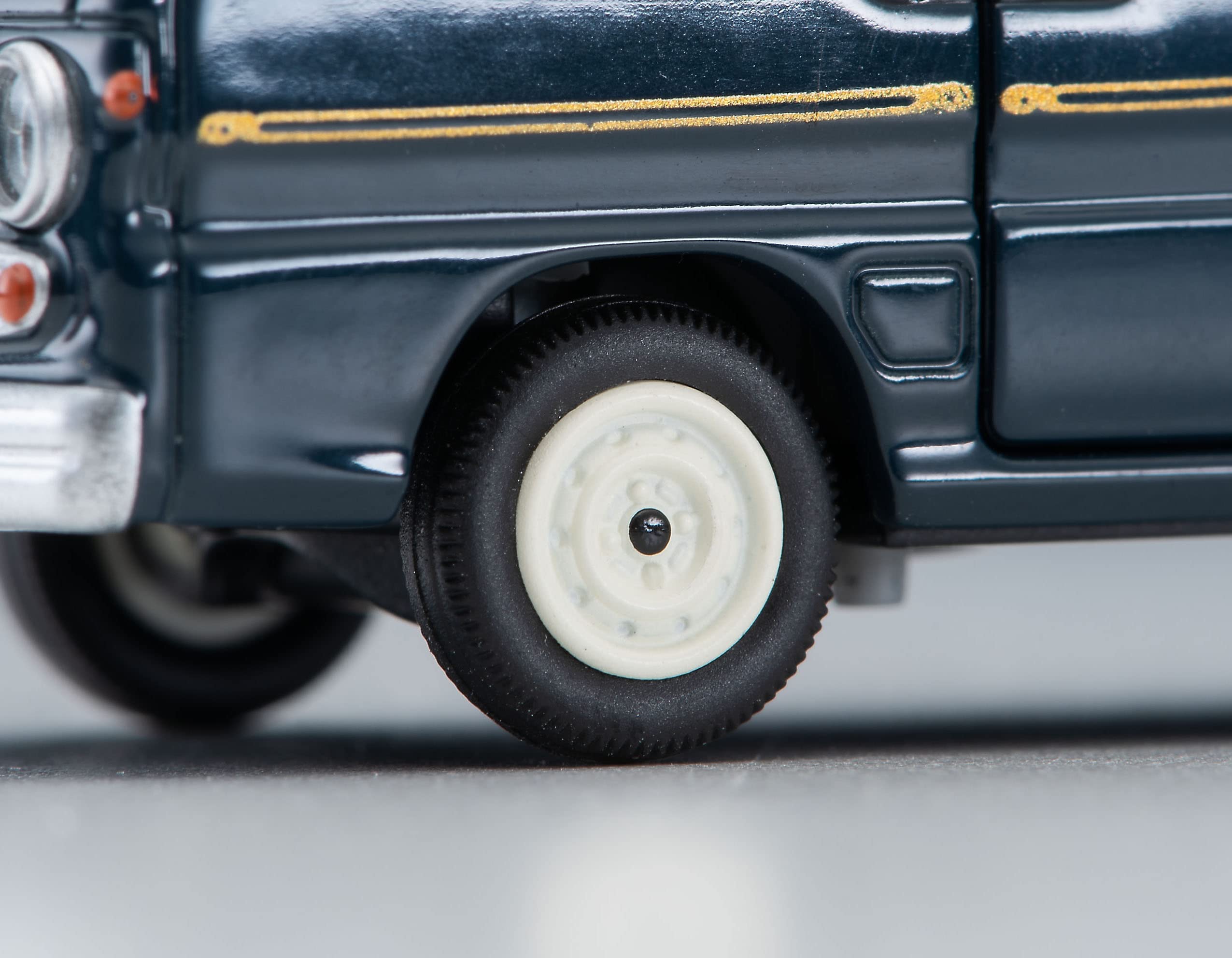 Tomytec Tomica Limited Vintage Neo 1/64 Subaru Sambar Diaz Classic 94 Navy/White Japan 323655- Japan Figure Store - #1 Bring To You The Best Japanese Goods