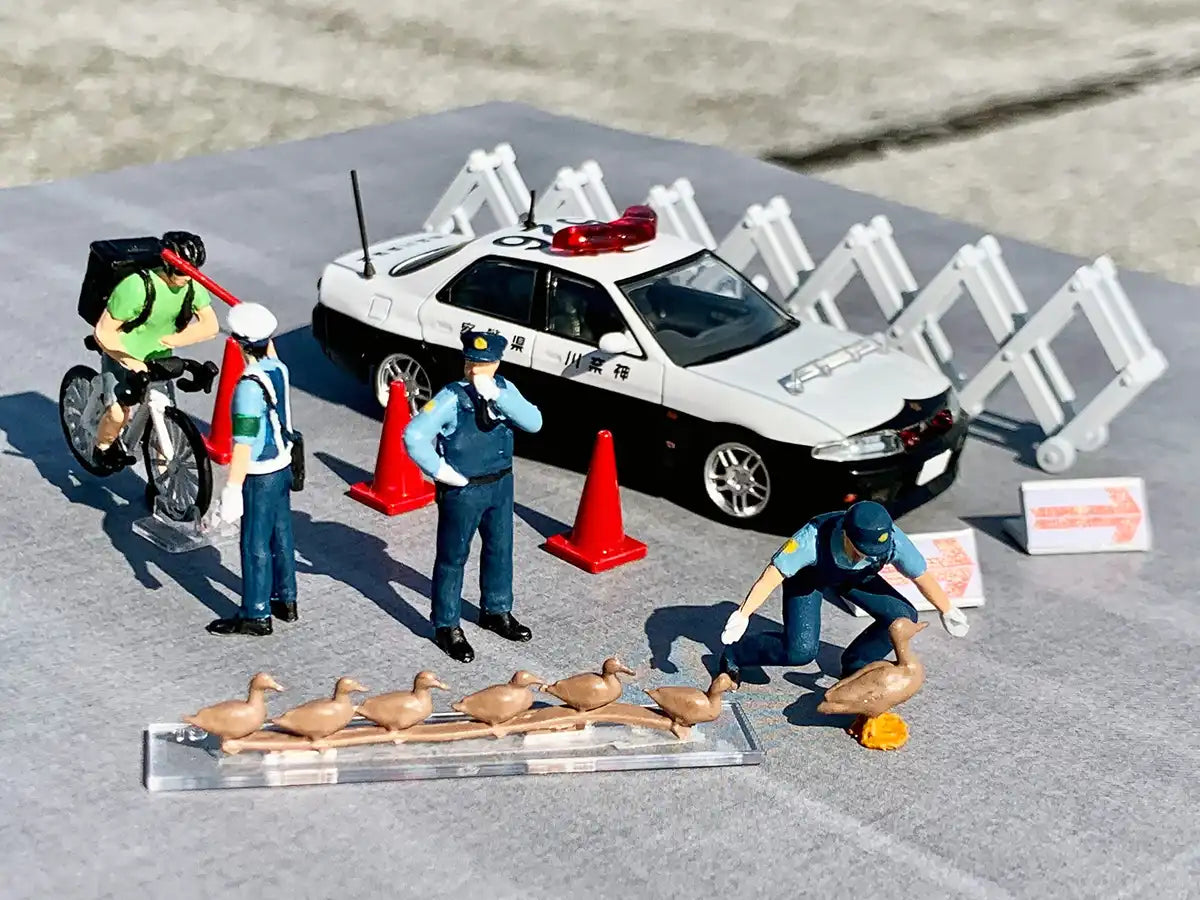 Tomytec Geocolle 64 1/64 Die-Cast Mini Car Police Dolls Accessories Painted ABS/PVC Partially Assembled Set 321590- Japan Figure Store - #1 Bring To You The Best Japanese Goods