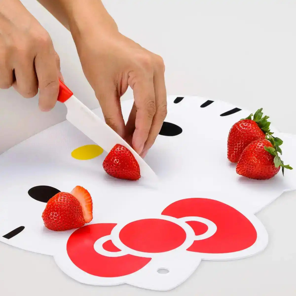 Kyocera Hello Kitty White Cutting Board Pcc-Kt15-Wh Made In Japan- Japan Figure Store - #1 Bring To You The Best Japanese Goods