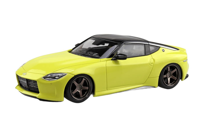Aoshima Rakupla 1/32 Nissan Rz34 Fairlady Z Yellow Model Kit