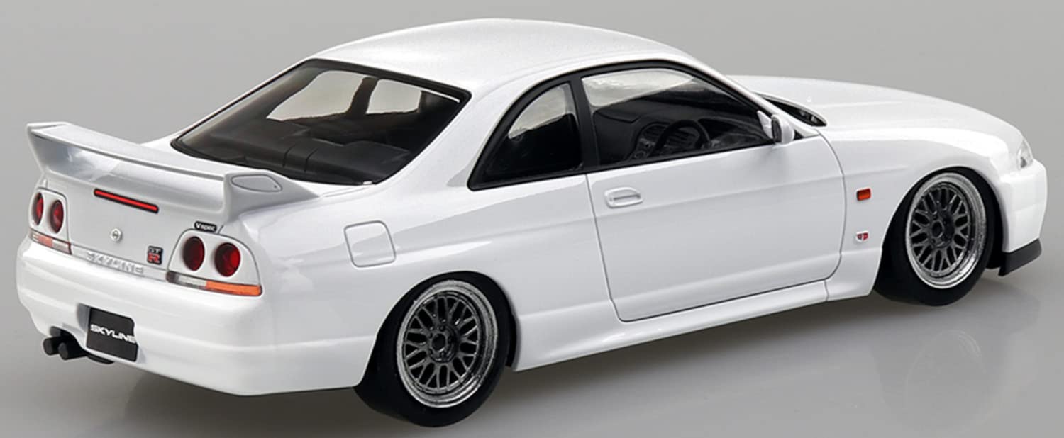 Aoshima 1/32 Snap Kit Nissan R33 GT-R Model White- Japan Figure Store - #1 Bring To You The Best Japanese Goods