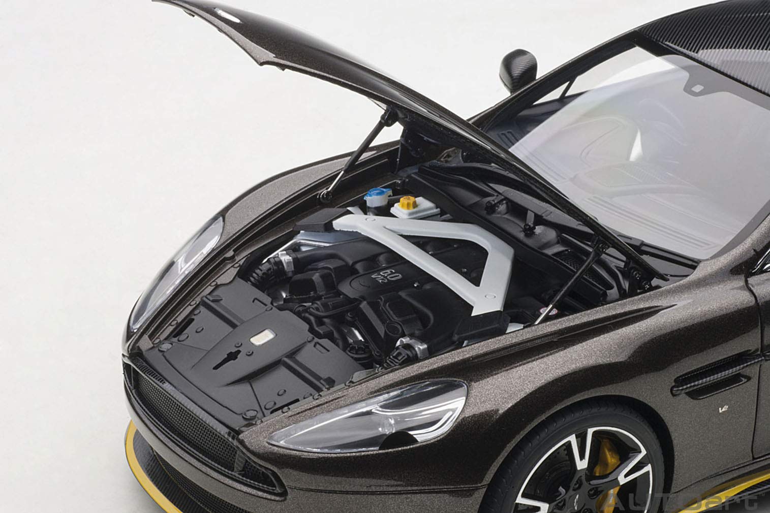 Autoart 1/18 Aston Martin Vanquish S 2017 Bronze Diecast Model Car- Japan Figure Store - #1 Bring To You The Best Japanese Goods