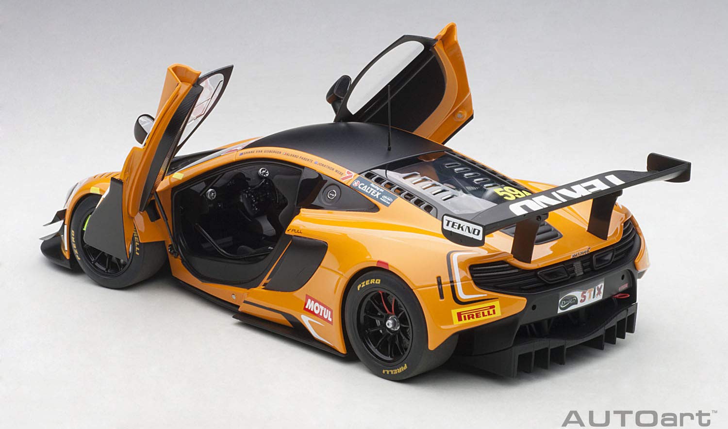 Autoart 1/18 McLaren 650S GT3 2016 Bathurst Race Winner Diecast Model- Japan Figure Store - #1 Bring To You The Best Japanese Goods