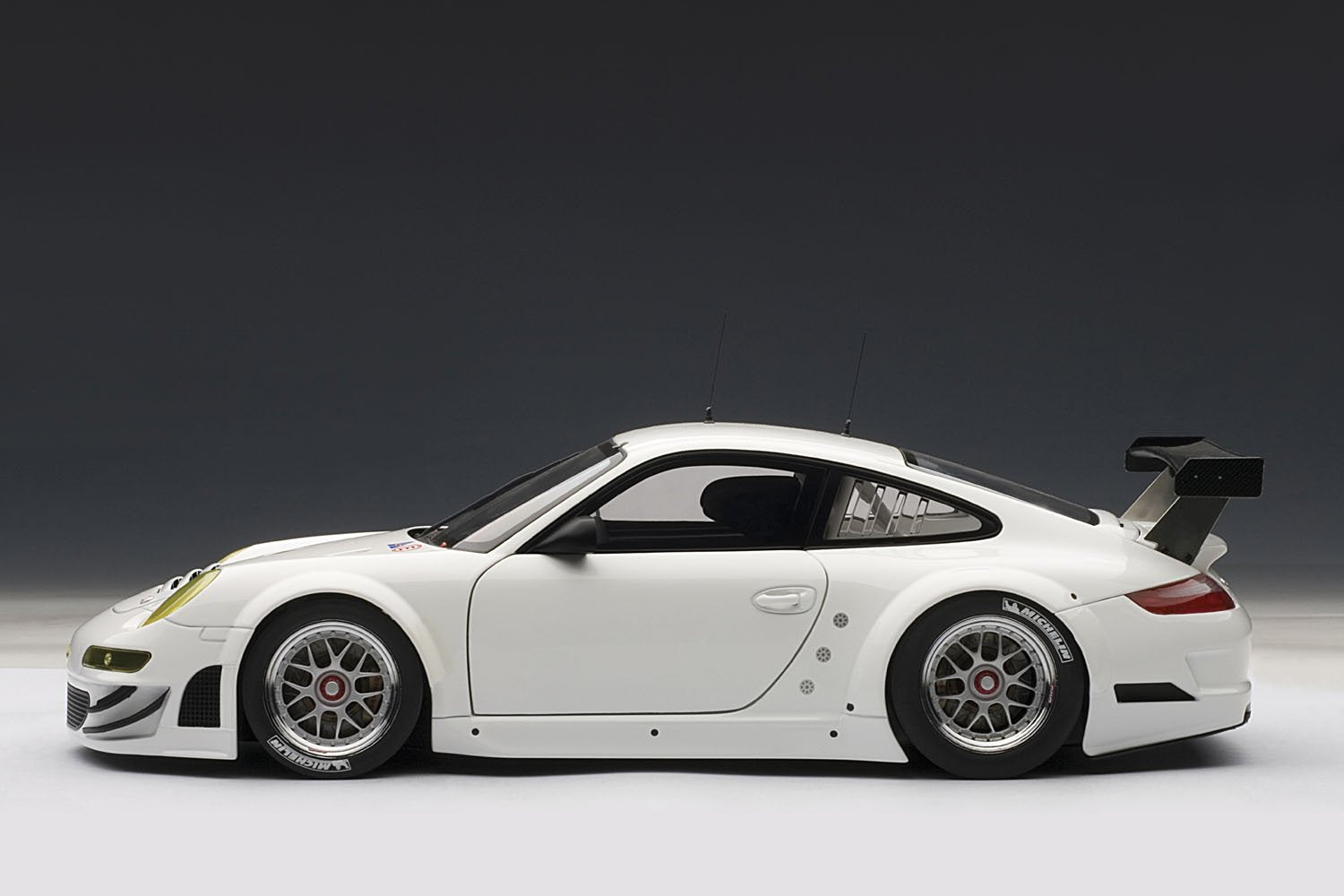 Autoart 1/18 Porsche 911 GT3 RSR White Finished Model Car- Japan Figure Store - #1 Bring To You The Best Japanese Goods