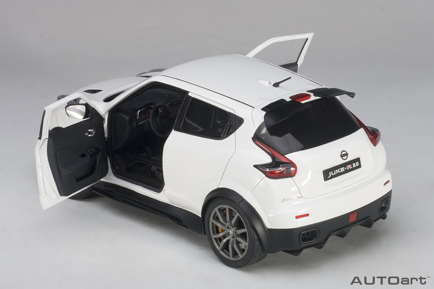 Autoart 1/18 Nissan Juke R 2.0 White Model 38560 Best Price Finish- Japan Figure Store - #1 Bring To You The Best Japanese Goods