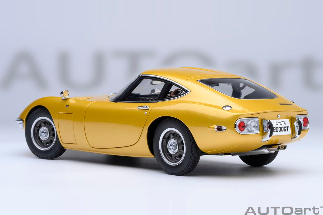 Autoart Toyota 2000Gt 1967 Gold Diecast Model 79549 Collectible Car