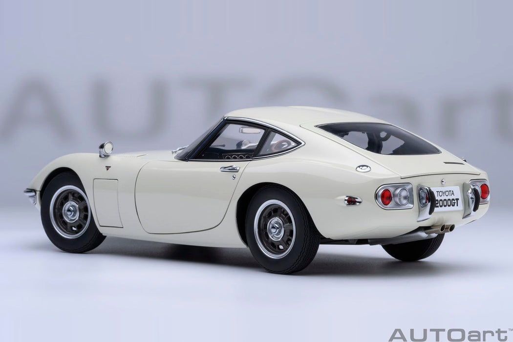 Autoart Toyota 2000Gt 1967 White Model 79546 - Diecast Car Replica