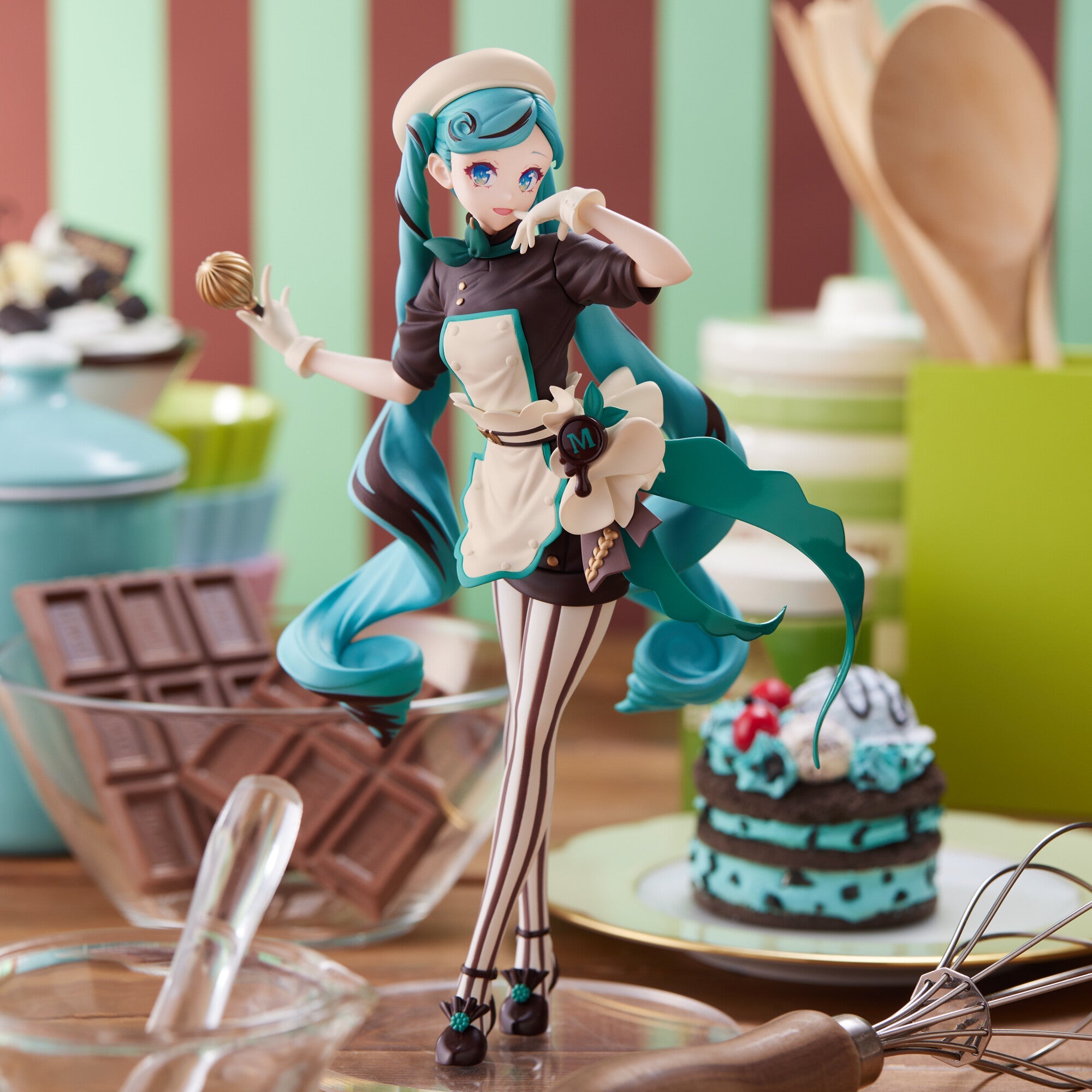 Sega Piapro Characters Hatsune Miku Luminasta Bitter Patissiere Figure- Japan Figure Store - #1 Bring To You The Best Japanese Goods