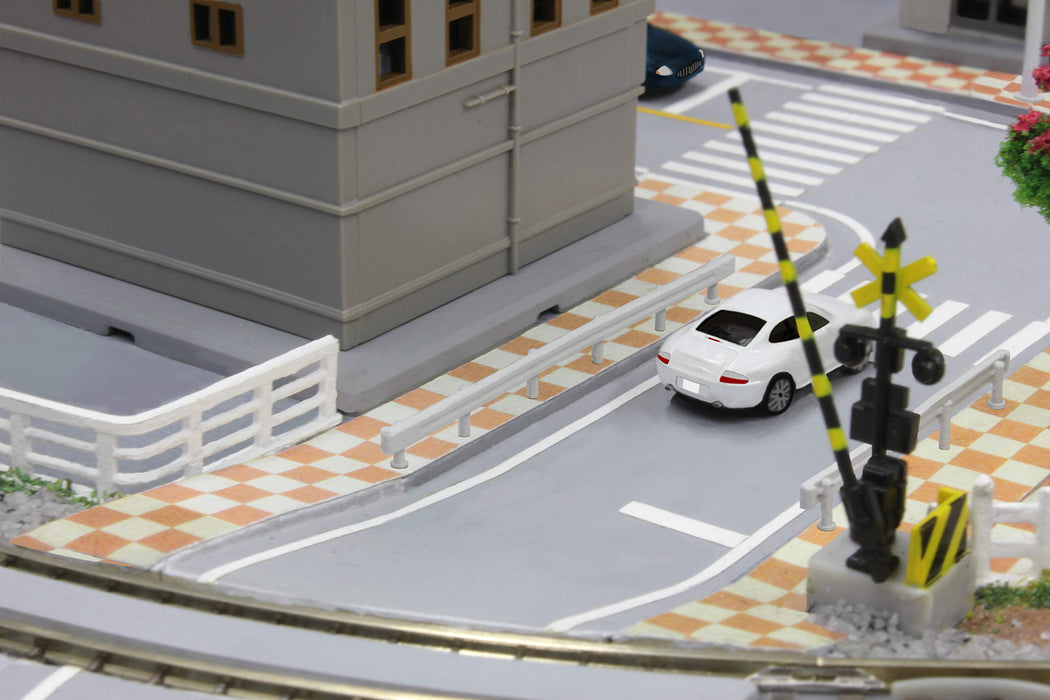 Rokuhan Z Gauge Guardrail Set S060-1 – Diorama Modeling Supplies- Japan Figure Store - #1 Bring To You The Best Japanese Goods