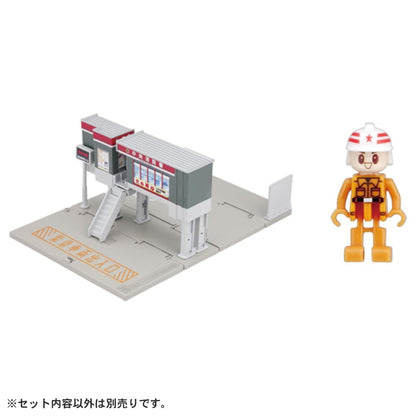 Takara Tomy Tomica Town Fire Station Miniature Car Toy With Firefighters Age 3+- Japan Figure Store - #1 Bring To You The Best Japanese Goods