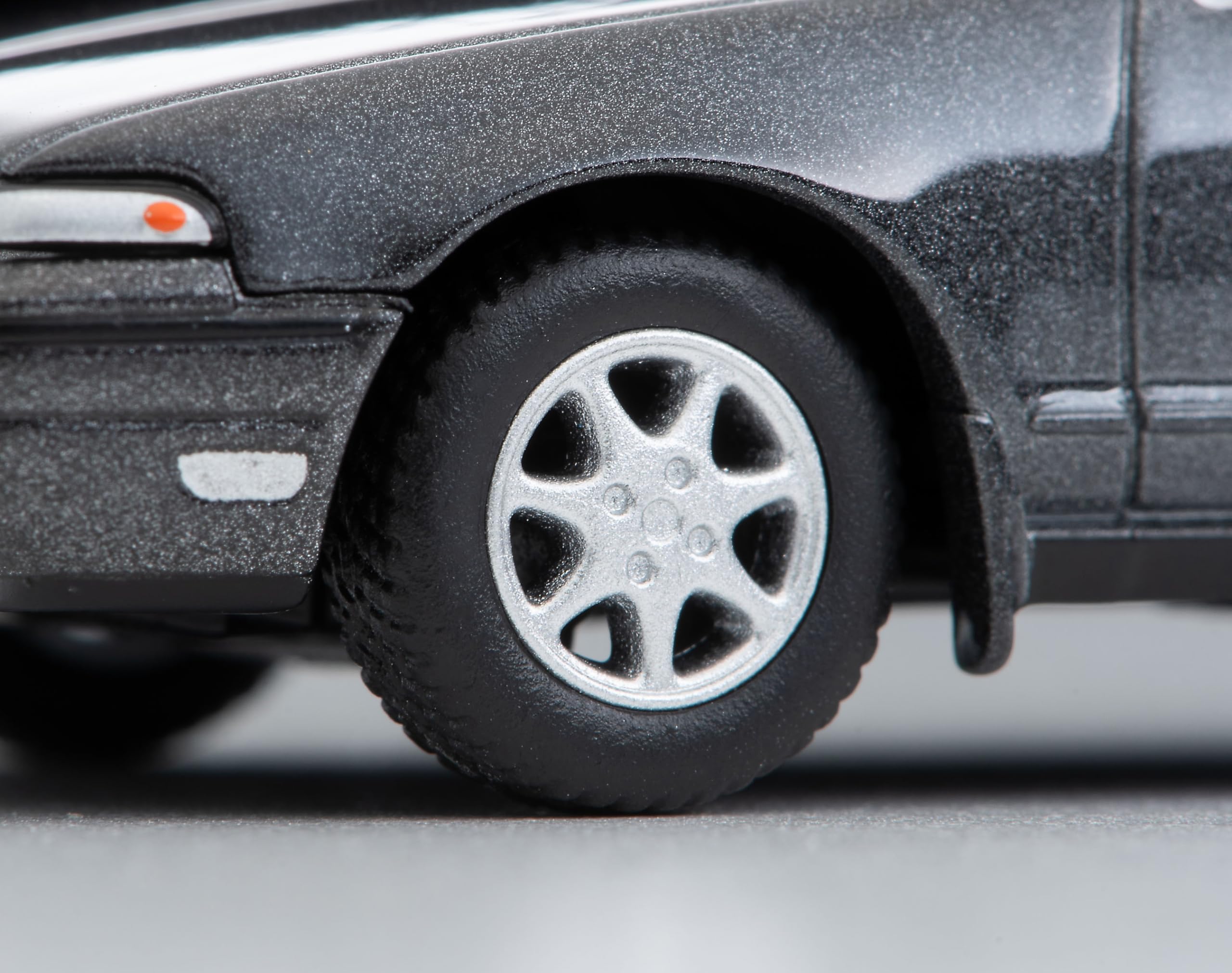 Tomytec Tomica Limited Vintage Neo Nissan Cefiro Gray M 1990 Model LV-N319B- Japan Figure Store - #1 Bring To You The Best Japanese Goods