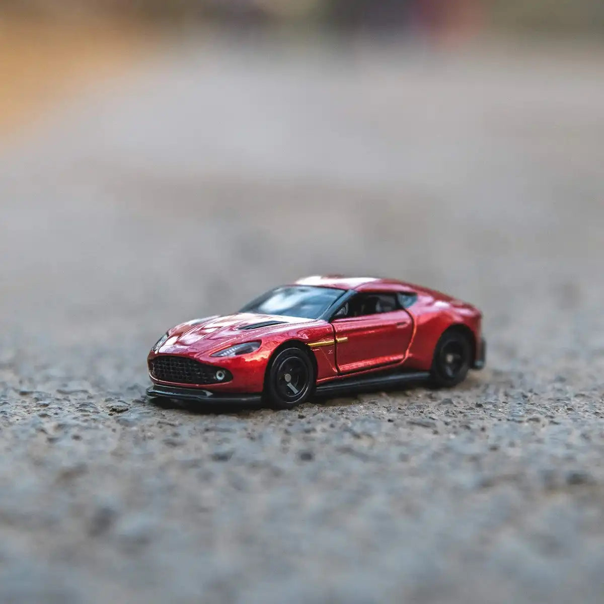 TAKARA TOMY Tomica 10 Aston Martin Vanquish Zagato 798378- Japan Figure Store - #1 Bring To You The Best Japanese Goods