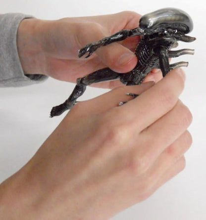 Kaiyodo Revoltech Series No 001 Alien Action Figure Collectible Toy