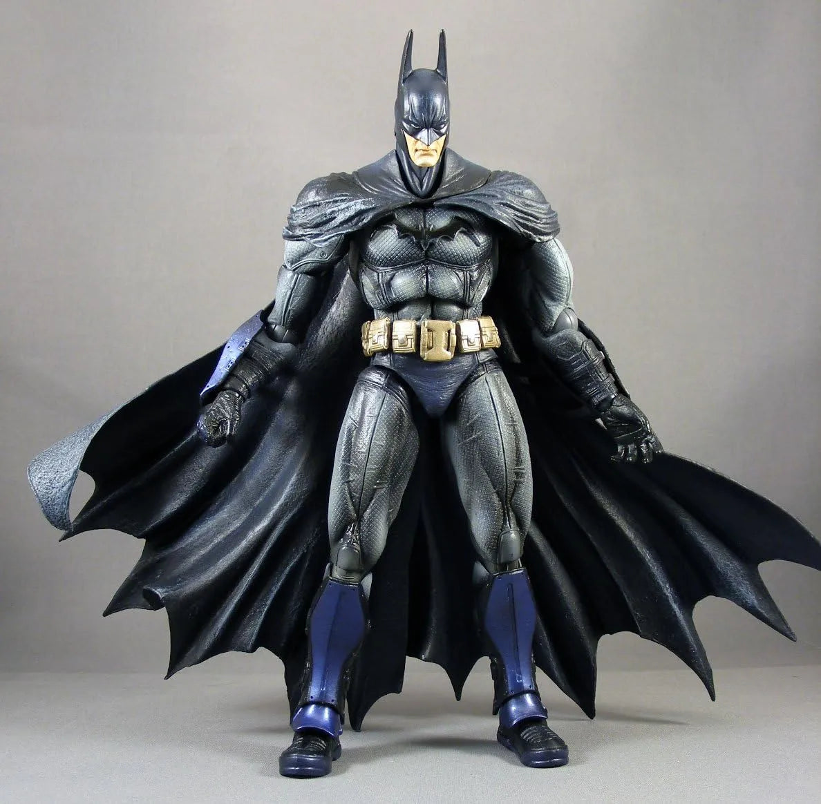 Square Enix Batman Arkham Asylum Play Arts Kai Armored Figure