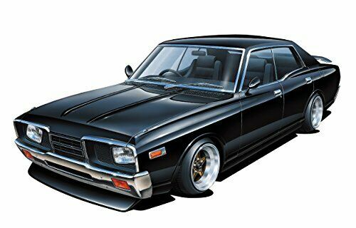 Aoshima 1/24 330 Cedric Model Car