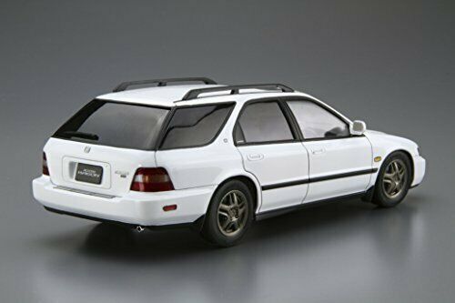 Aoshima 1/24 Honda Cf2 Accord Wagon Sir '96 Plastic Model Kit