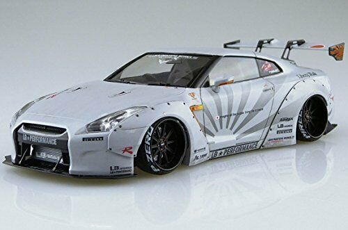 Aoshima 1/24 Lb Works R35 Gt-r Ver.2 Plastic Model Kit