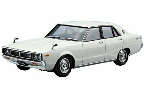 Aoshima 1/24 Nissan Gc110 Skyline 2000gt '72 Plastic Model Kit