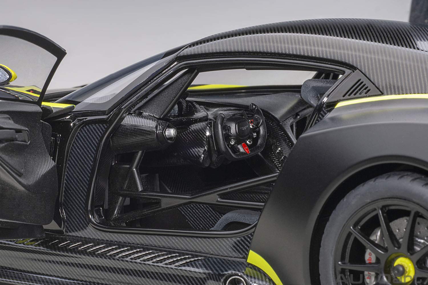 Autoart 1/18 Aston Martin Vulcan Matte Black/Lime Green Stripe- Japan Figure Store - #1 Bring To You The Best Japanese Goods