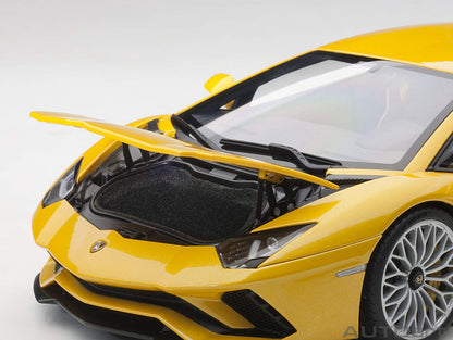 Autoart 1/18 Lamborghini Aventador S Yellow- Japan Figure Store - #1 Bring To You The Best Japanese Goods