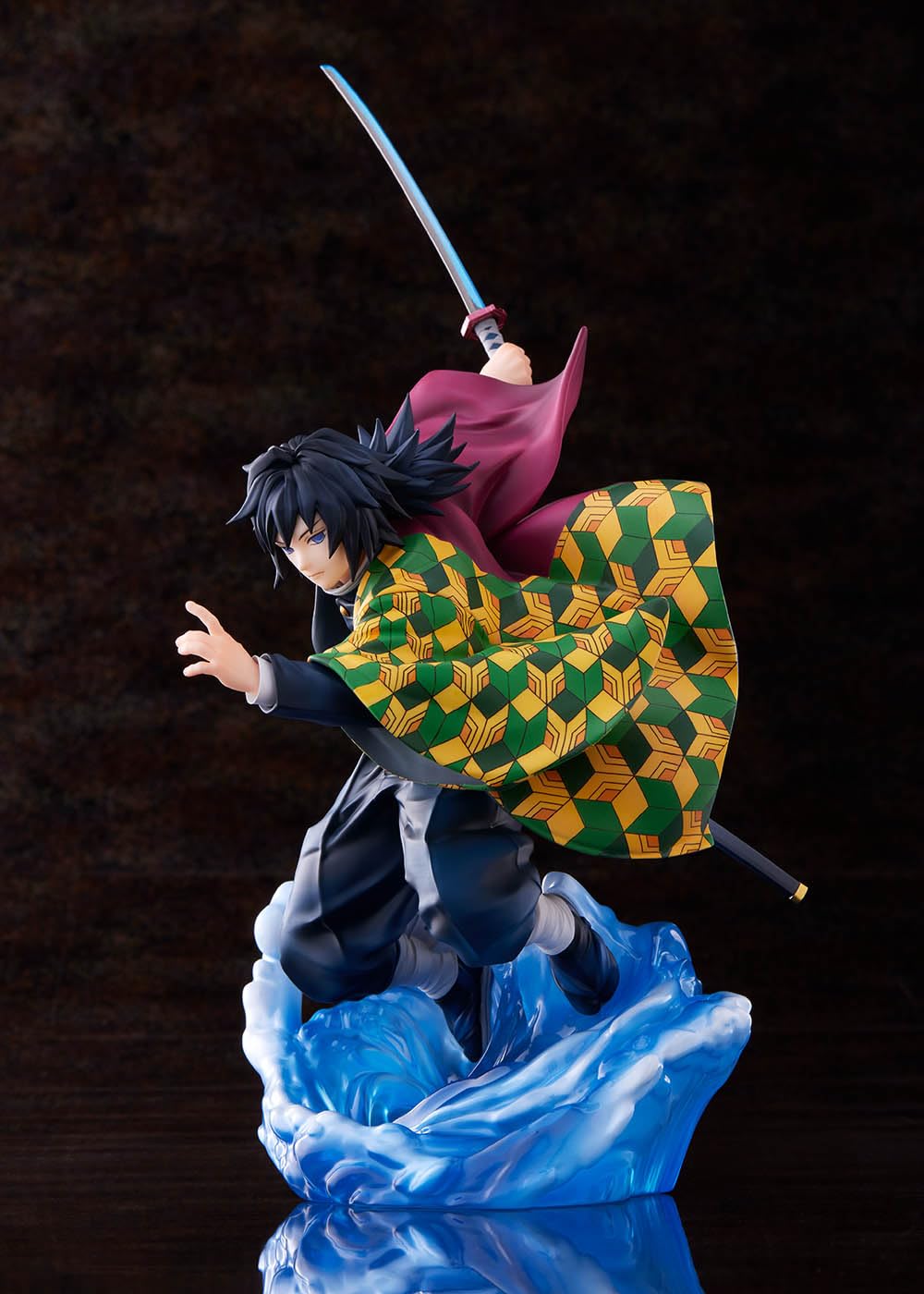 Demon Slayer: Kimetsu no Yaiba Giyu Tomioka 1/8 Scale Figure- Japan Figure Store - #1 Bring To You The Best Japanese Goods