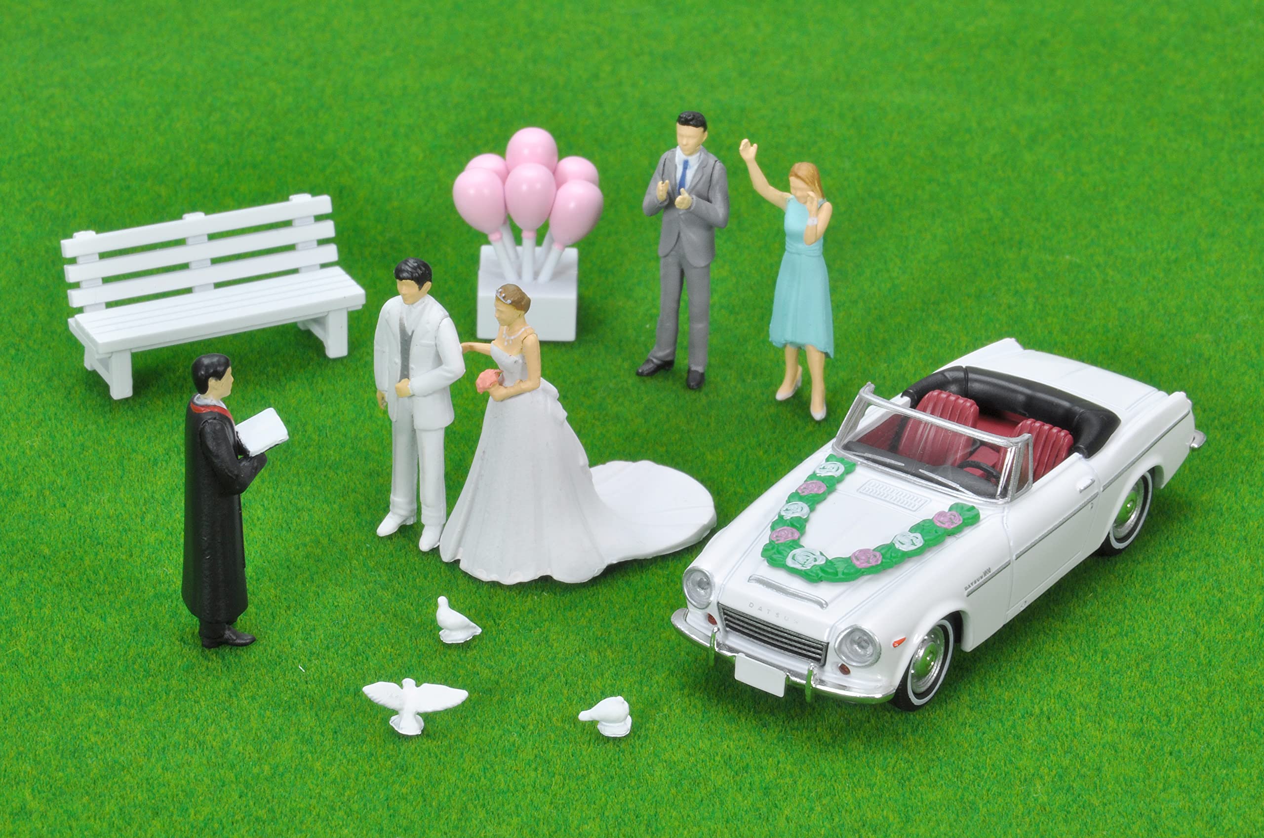 Tomytec Geocolle 64 Car Snap Set with Datsun 1600 Sports ABS/PVC Wedding Dolls Die-Cast Mini Car 321286- Japan Figure Store - #1 Bring To You The Best Japanese Goods