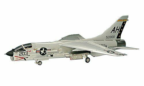 Hasegawa 1/72 Us Navy F-8e Crusader Model C9 Hac09 - Japan Figure