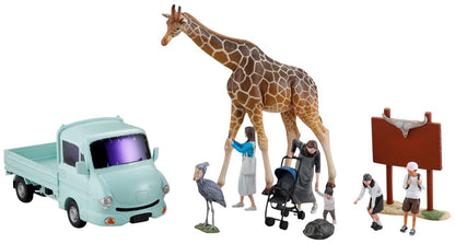 KAIYODO Artpla 1/35 Tourist And Giraffe Set Plastic Model- Japan Figure Store - #1 Bring To You The Best Japanese Goods