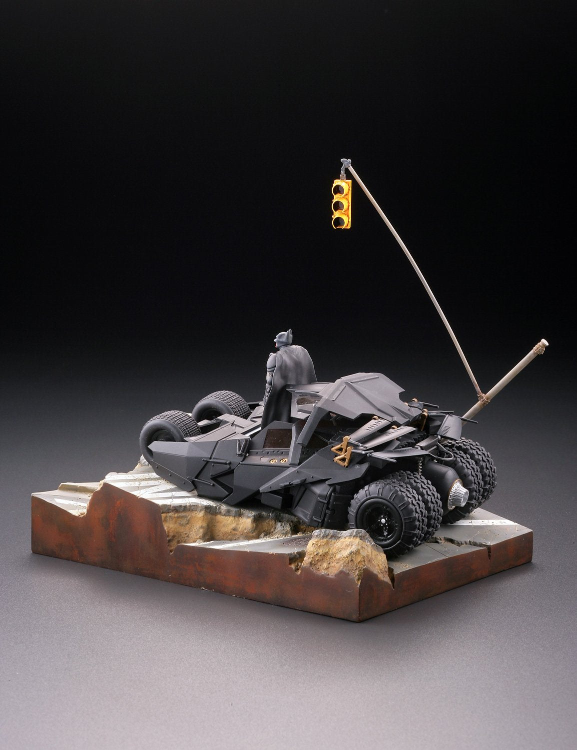 Kaiyodo Revoltech Batmobile Tumbler Pvc Painted Finished Product Made In Japan- Japan Figure Store - #1 Bring To You The Best Japanese Goods