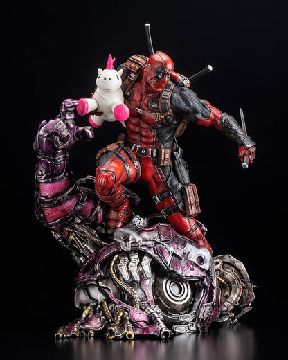 Marvel Universe Deadpool Fine Art Statue Signature Series Feat. Kucharek Brothers 1/6 Scale Cold Cast Complete Figure- Japan Figure Store - #1 Bring To You The Best Japanese Goods