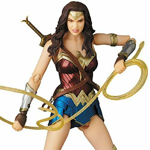 Medicom Toy Mafex No.048 Wonder Woman Wonder Woman Ver. Figure- Japan Figure Store - #1 Bring To You The Best Japanese Goods